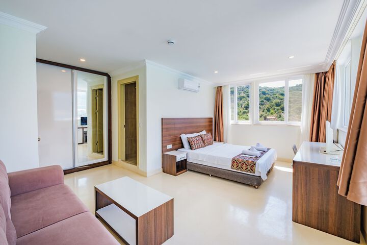 Room 31 of 65