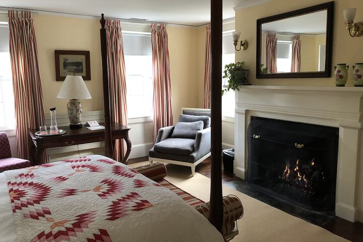 Room 10 of 35