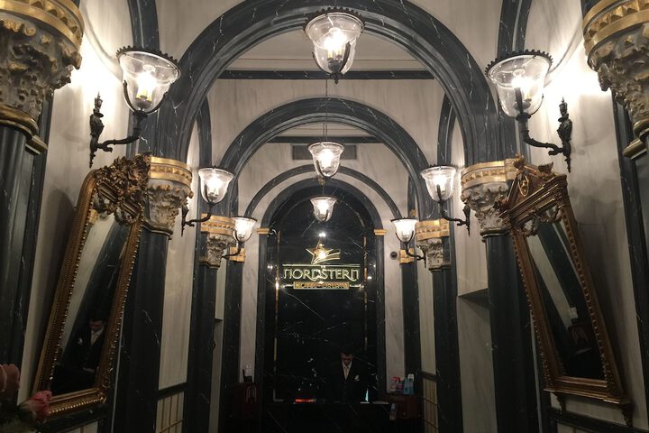 Hotel 3 of 60