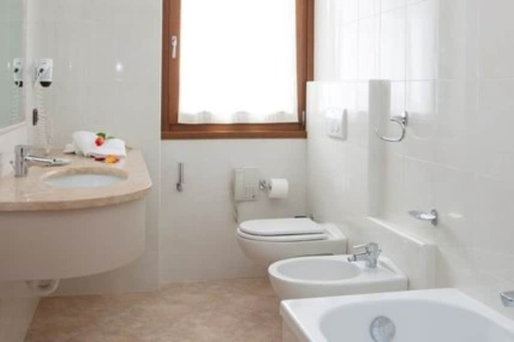 Bath Photo