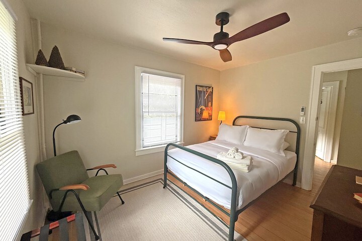 Room 30 of 62