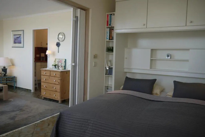 Room 3 of 11