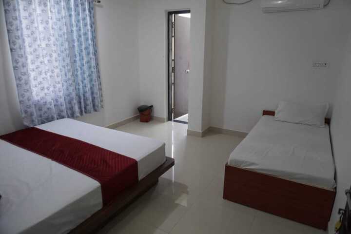 Room 12 of 17