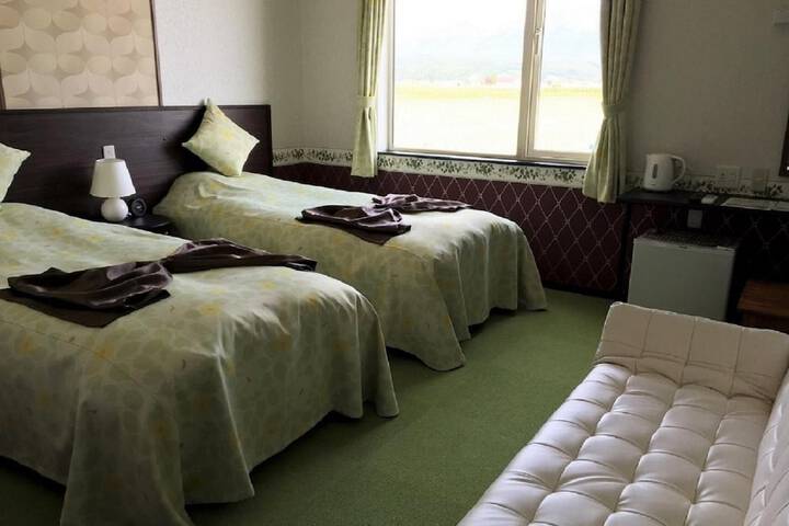 Room 11 of 39