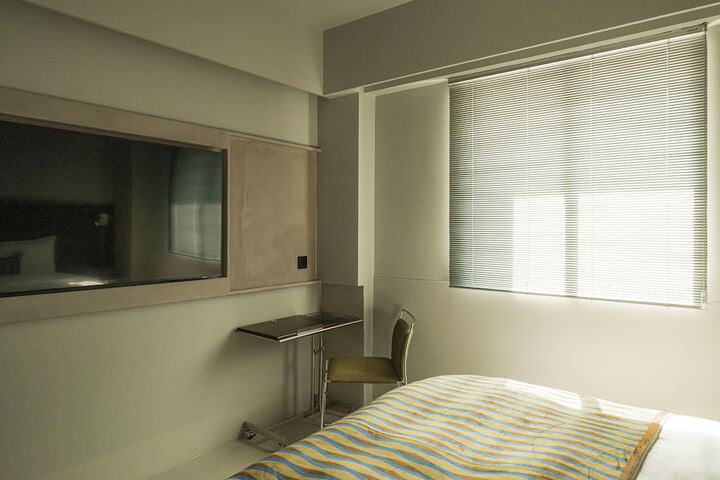 Room 76 of 199