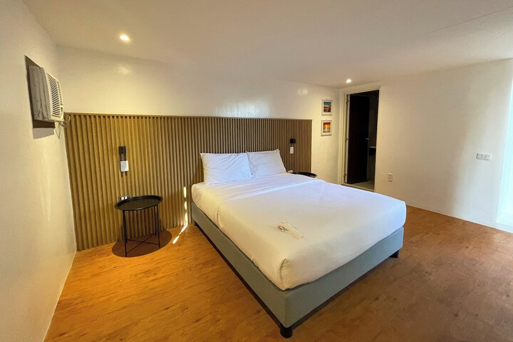 Room 18 of 35