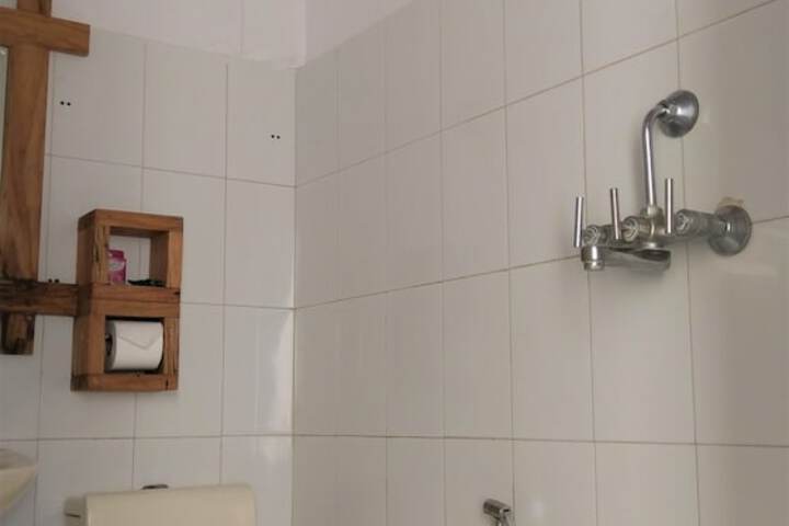 Room 15 of 29