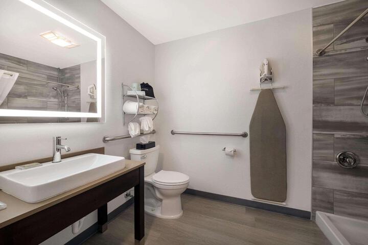 1 Single Bed Accessible