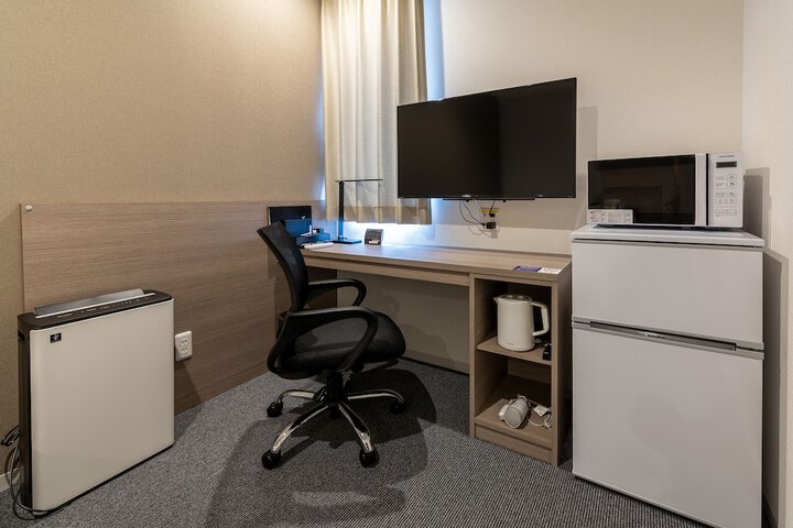 Room 8 of 15