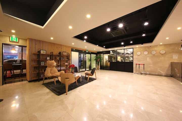Hotel 3 of 60