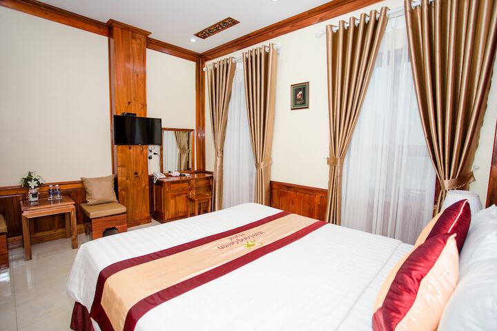 Room 4 of 40