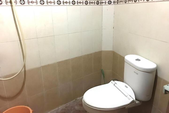 Room 20 of 23