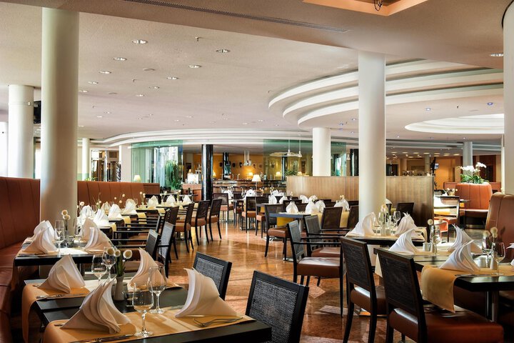 Dining 96 of 157