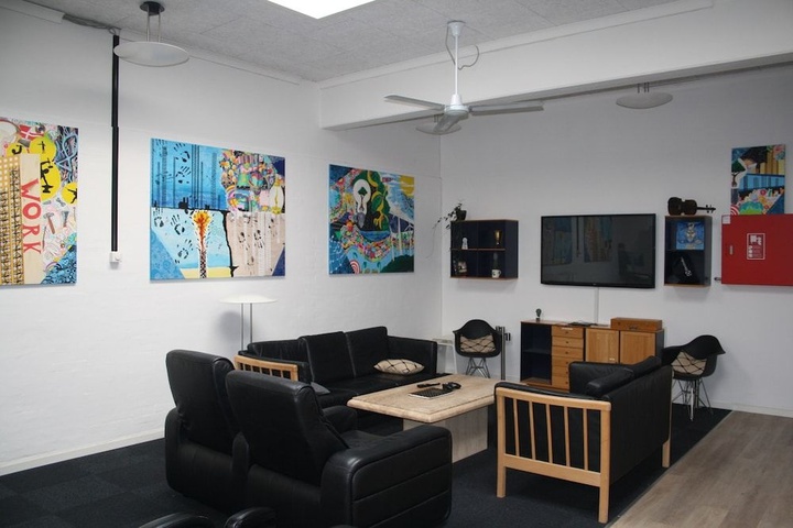 Room 12 of 19