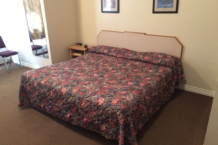 Room 3 of 17
