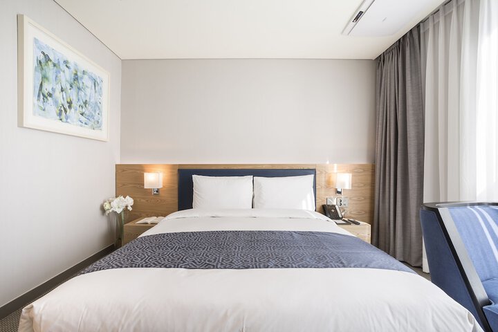 Room 12 of 55