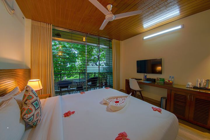 Room 2 of 44