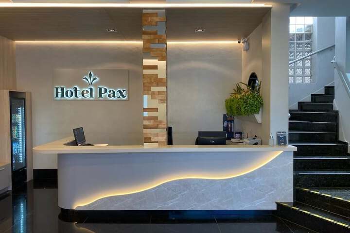 HOTEL PAX