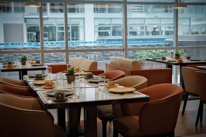 Dining 45 of 60