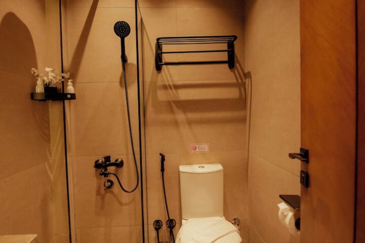 Room 107 of 150