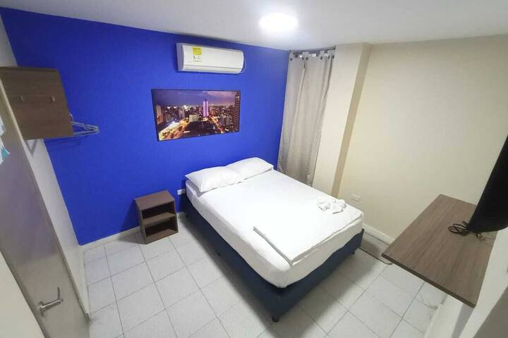 Room 10 of 22