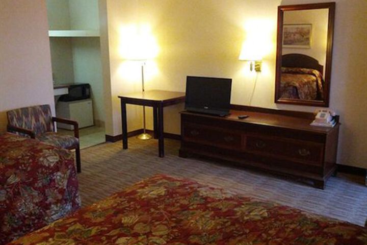 Room 3 of 20