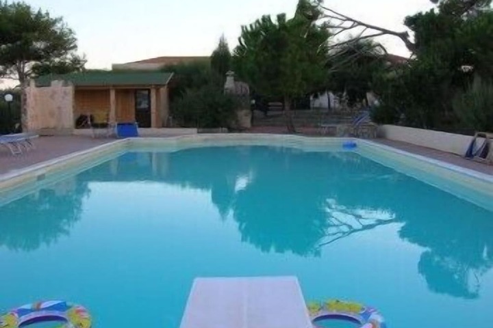 Pool Hotel