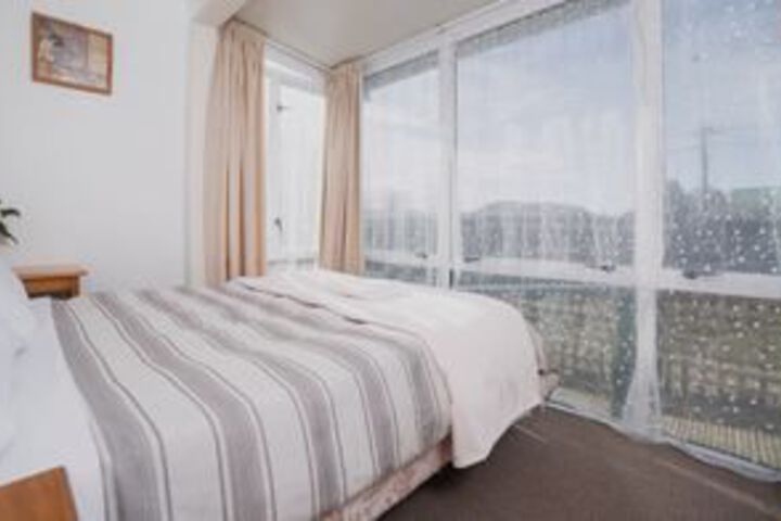 Room 20 of 39