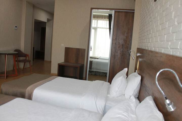 Room 4 of 45