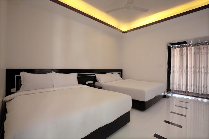 Room 13 of 17