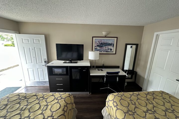 2 Double Beds (2 of 25)