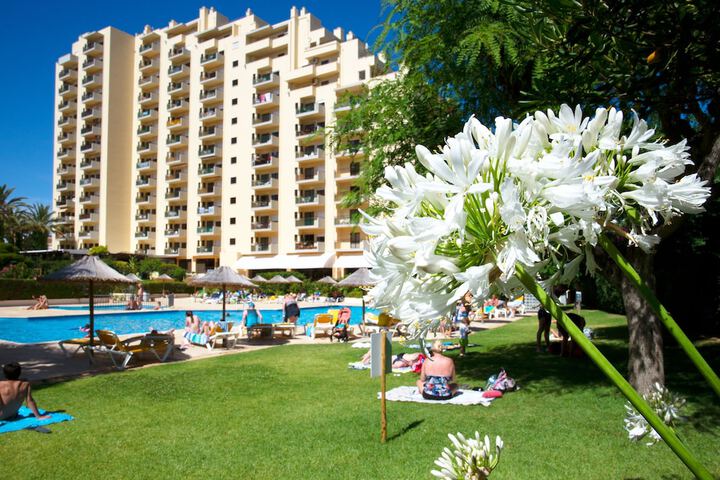 Pools & Facilities