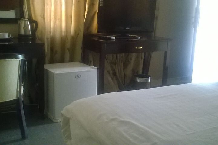 Room 19 of 83