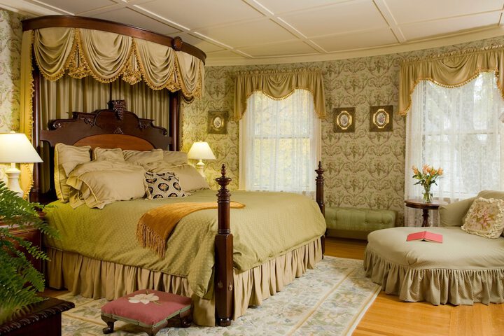 Room 28 of 82