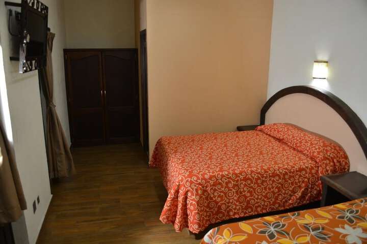 Room 12 of 43