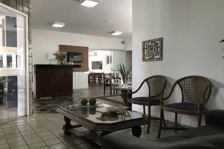 Entrance & Lobby
