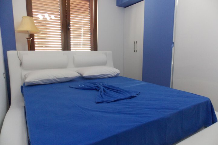Room 18 of 64