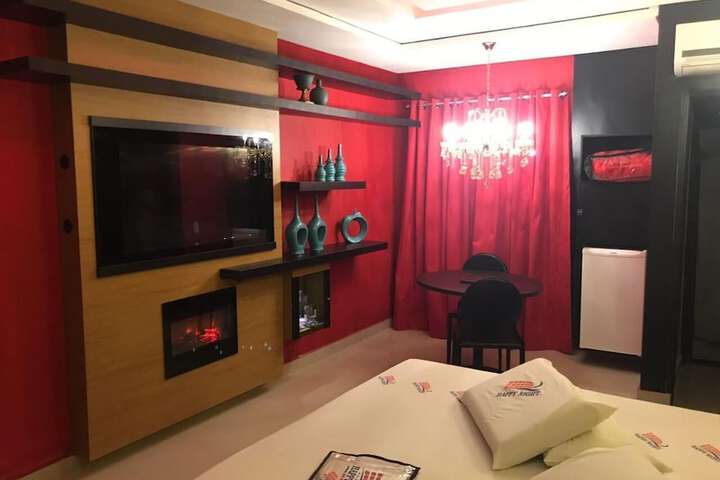 Room 24 of 61