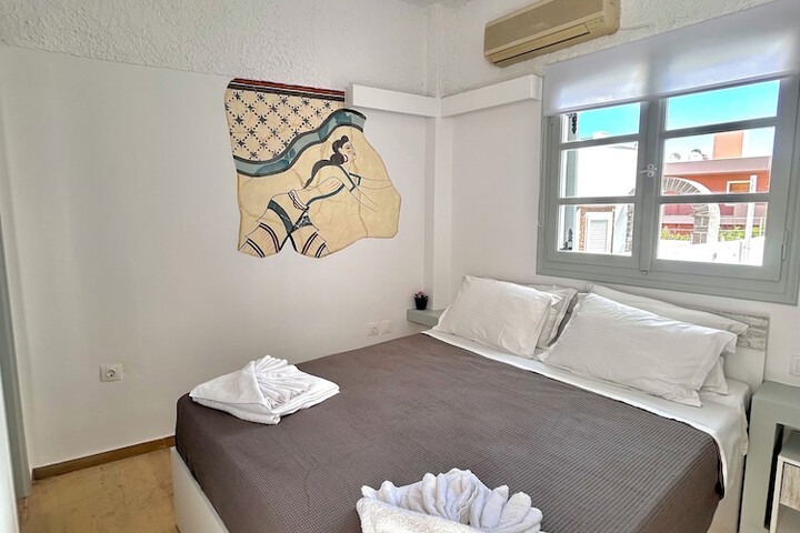 Room 2 of 56