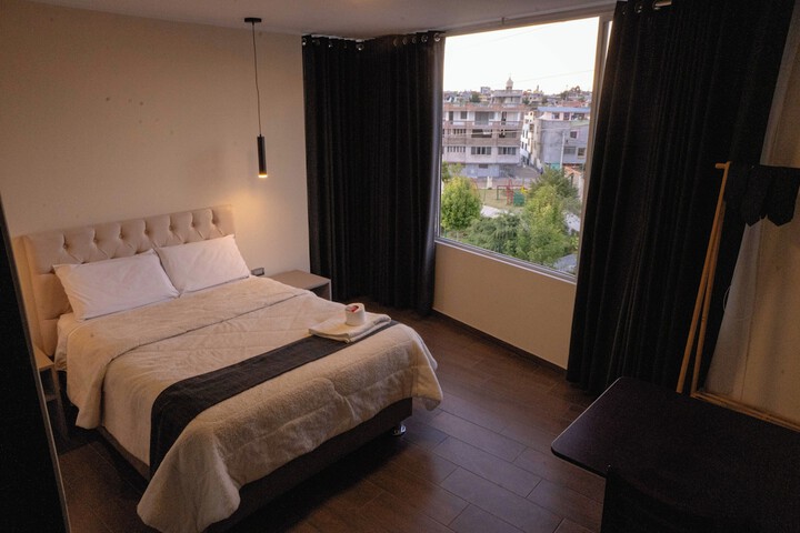 Room 12 of 25