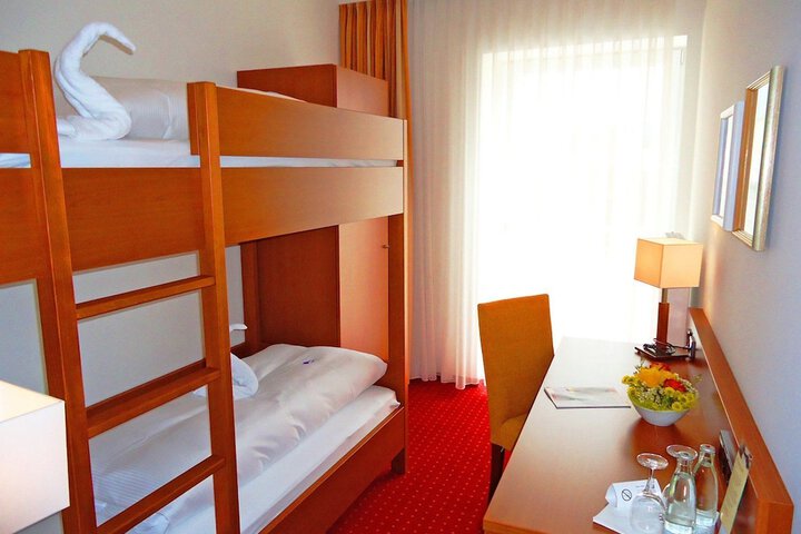 Room 6 of 47