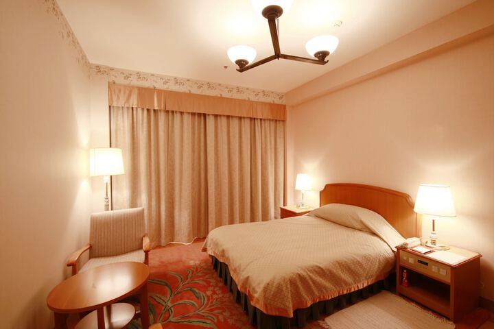 Room 6 of 110