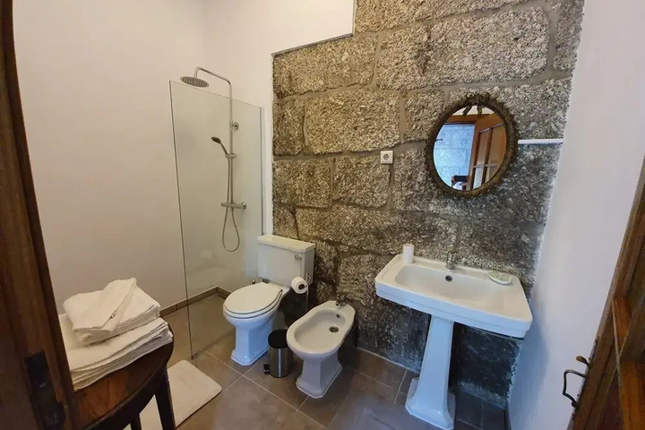 Room 8 of 22