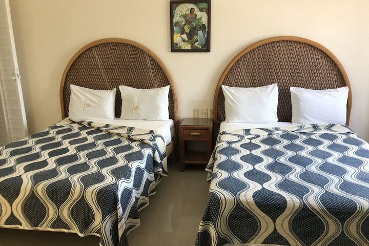 Room 12 of 64