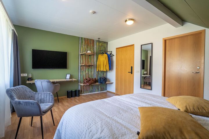 Room 22 of 123