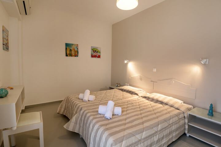 Room 15 of 53