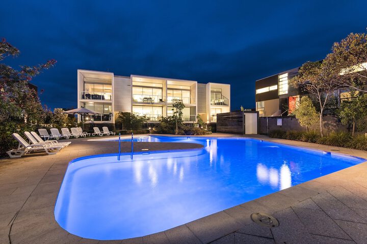 Pool 86 of 125