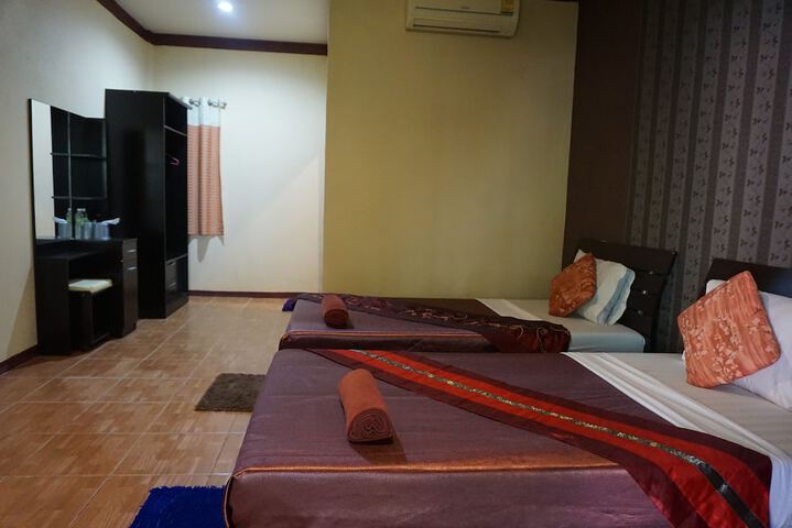 Room 32 of 56