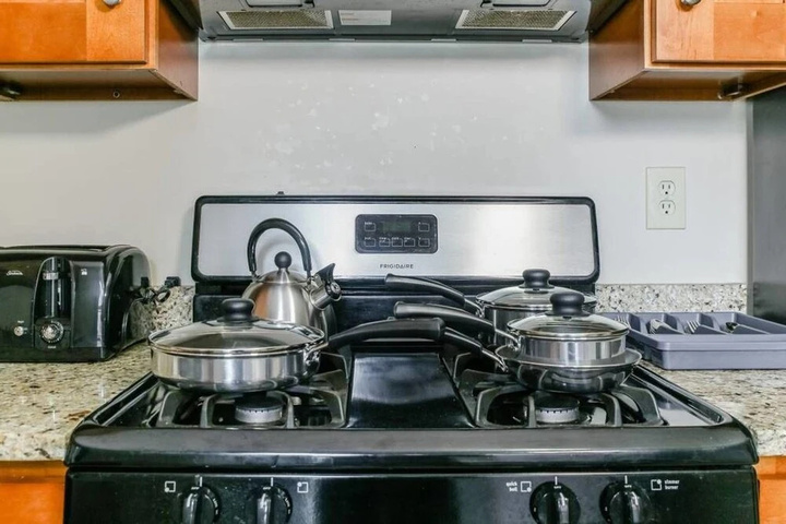 Image of Cozy 3 Bed / 1ba Apt in Heart of North End