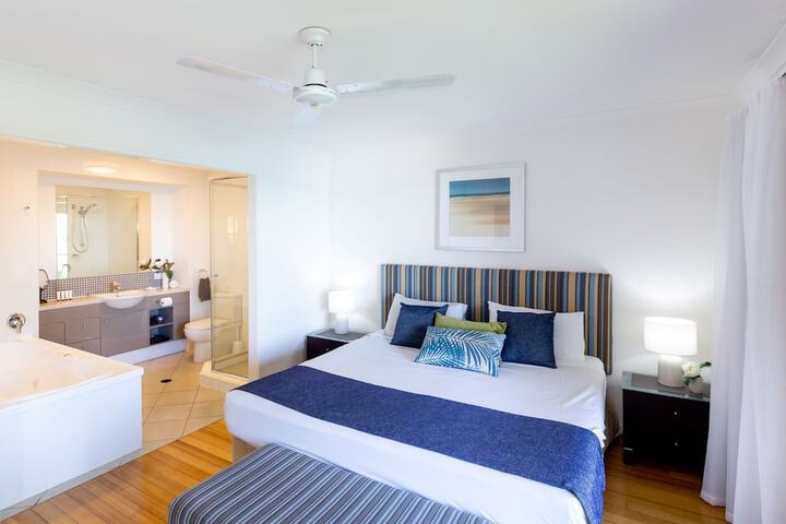 Room 4 of 23